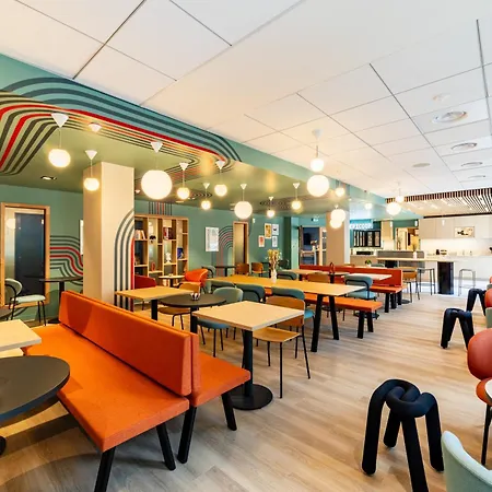 Sweetly Versailles St Cyr L'ecole Aparthotel *