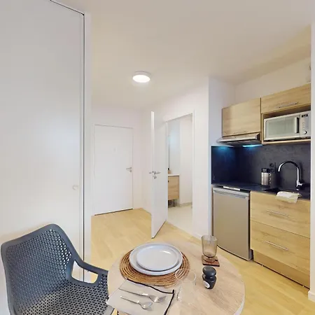 Ξενοδοχείο με διαμερίσματα Sweetly Versailles Saint-quentin En Yvelines 3*